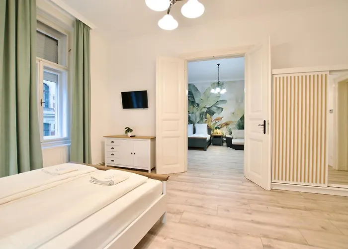 Standard By Hi5- 3 Bedroom 公寓 *