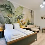 Standard By Hi5- 3 Bedroom Budapest