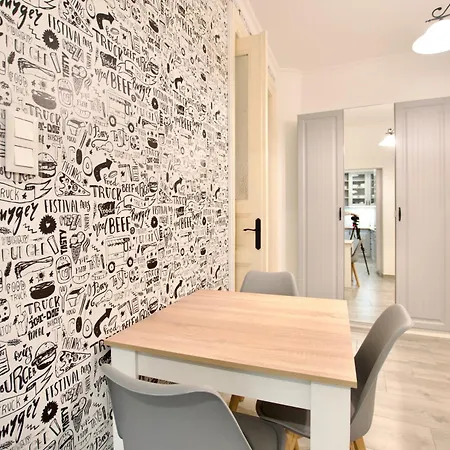Standard By Hi5- 3 Bedroom * Budapest