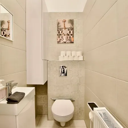 Apartment Standard By Hi5- 3 Bedroom Budapest
