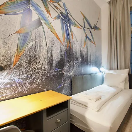 Apartment Standard By Hi5- 3 Bedroom *