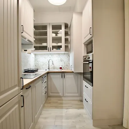 Apartment Standard By Hi5- 3 Bedroom *