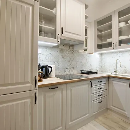 Standard By Hi5- 3 Bedroom Budapest