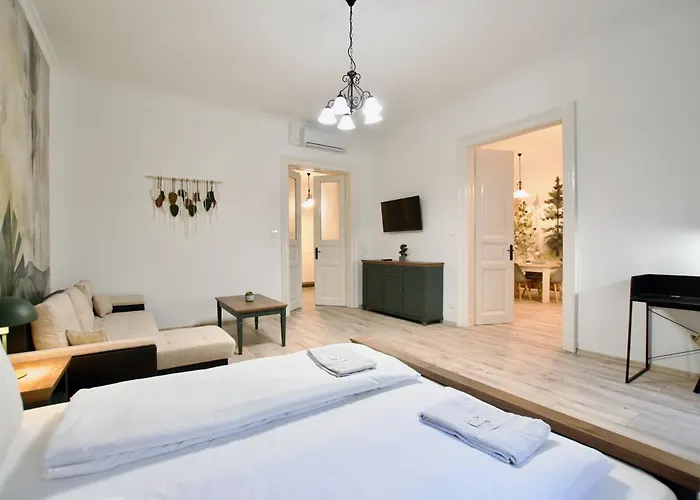 Standard By Hi5- 3 Bedroom